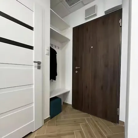 Kasprzaka 29-743-extra View * Varšava